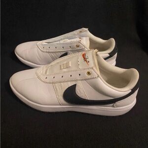 Nike Womens Cortez Spikeless Golf Shoes